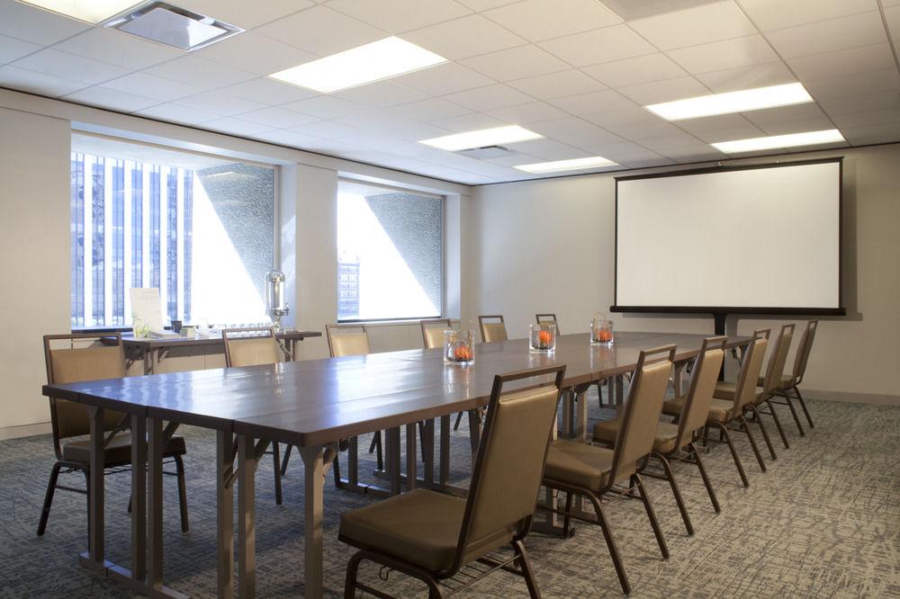 The Westin Dallas Downtown Екстер'єр фото