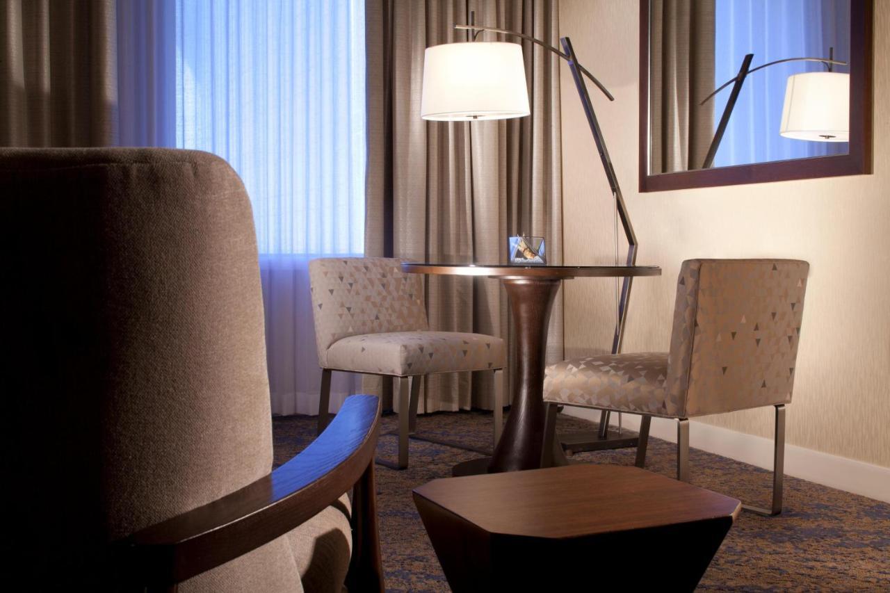 The Westin Dallas Downtown Екстер'єр фото