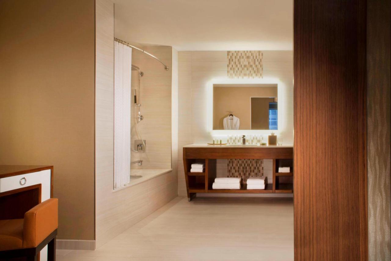 The Westin Dallas Downtown Екстер'єр фото