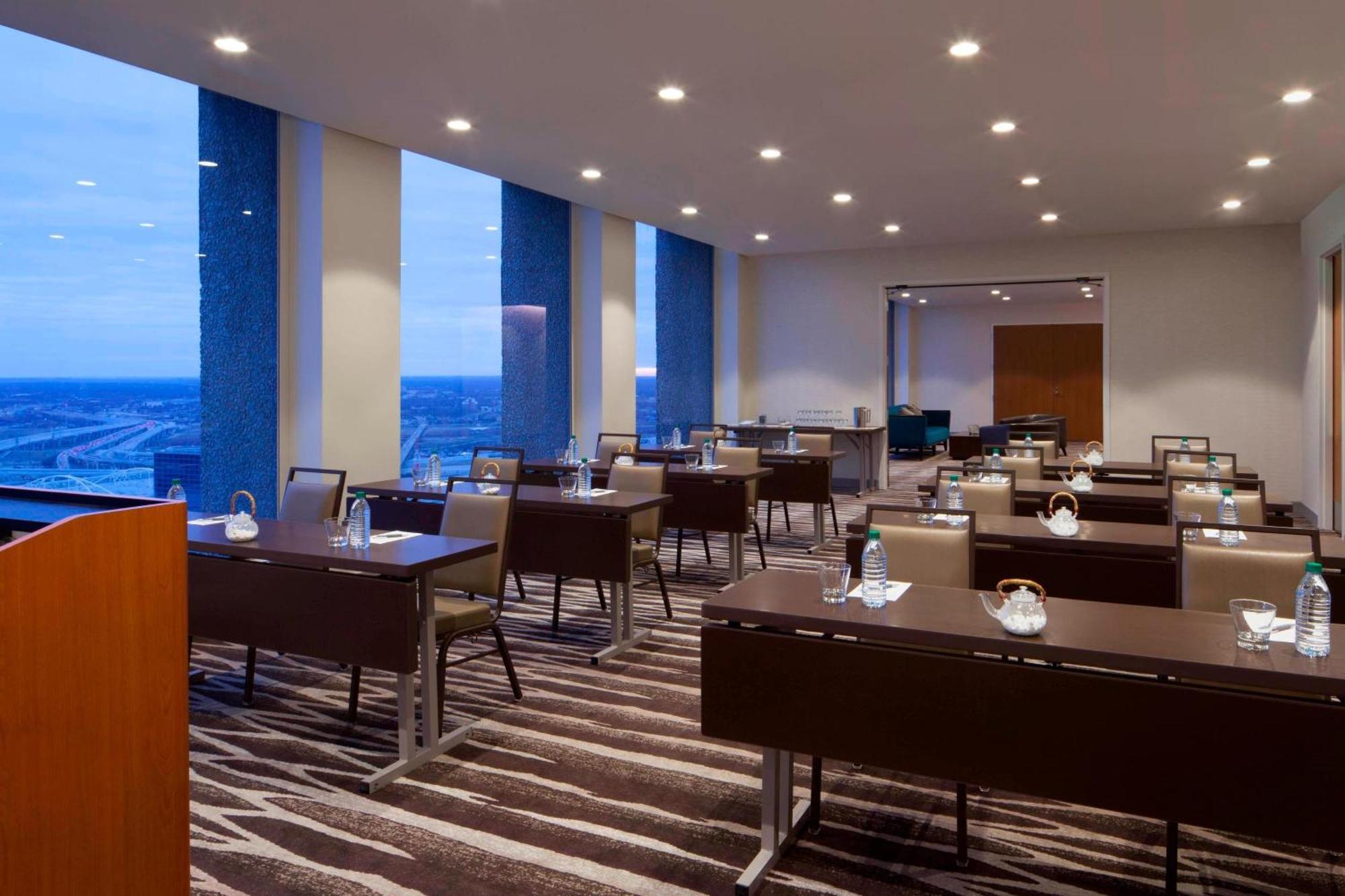 The Westin Dallas Downtown Екстер'єр фото