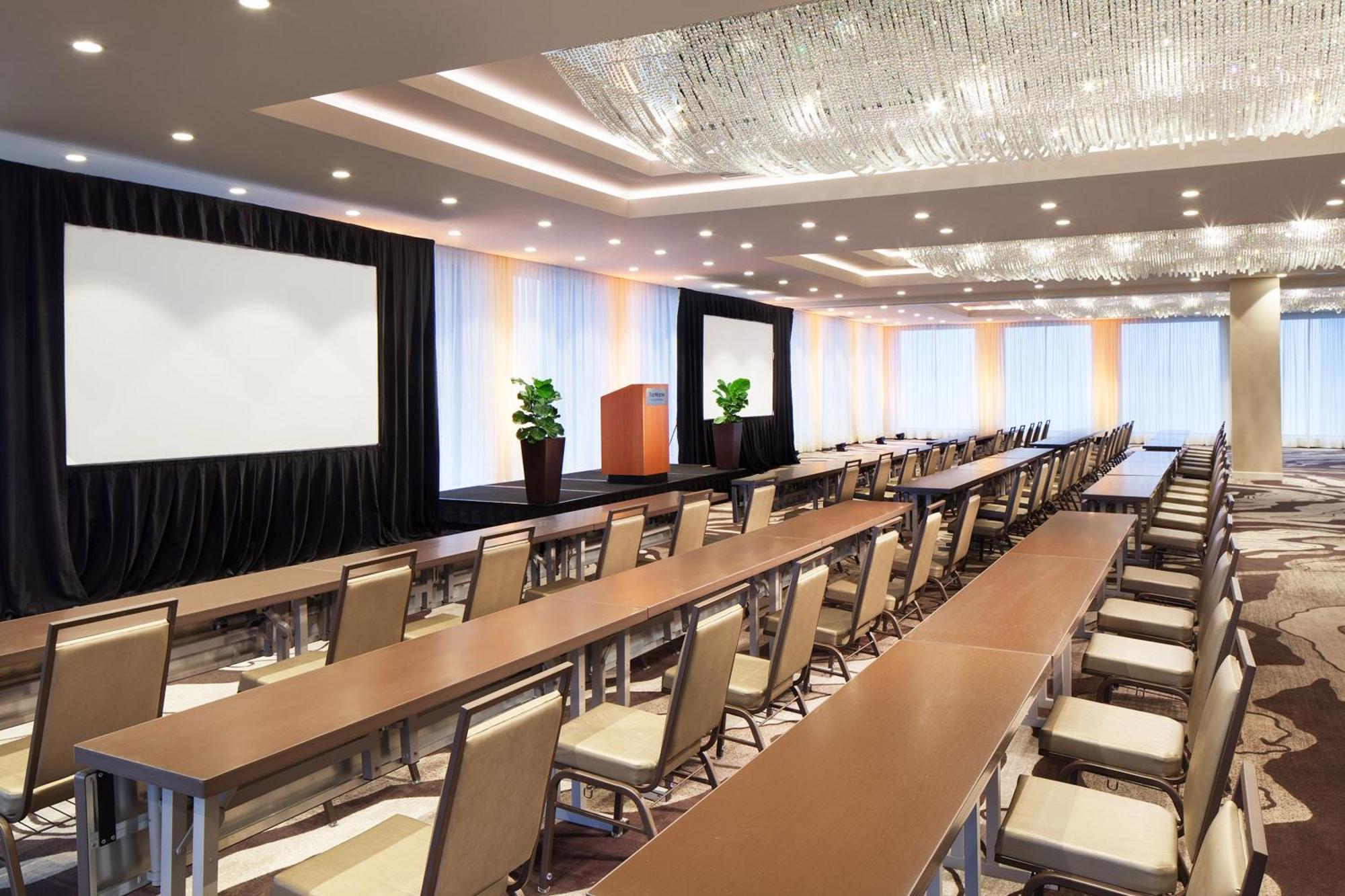 The Westin Dallas Downtown Екстер'єр фото