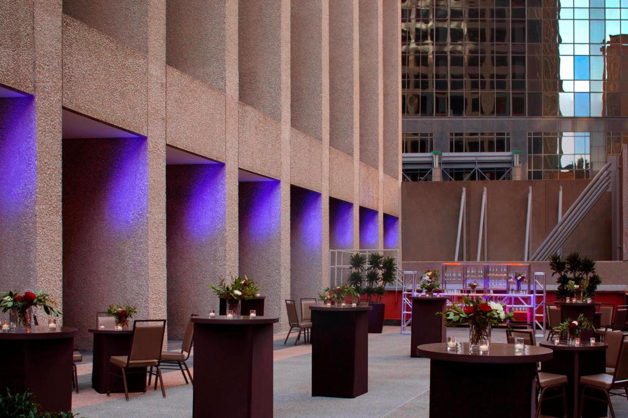 The Westin Dallas Downtown Екстер'єр фото